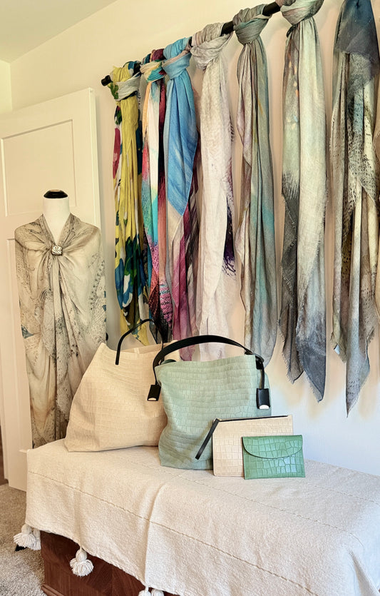 Carré ď Ors Beach Clutch